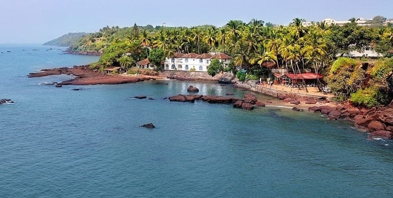 Dona Paula Beach